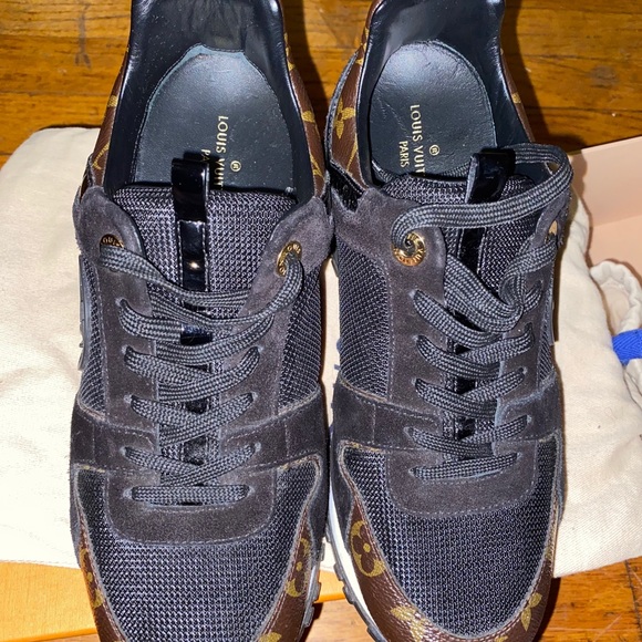 LOUIS VUITTON SNEAKERS - Picture 4 of 5
